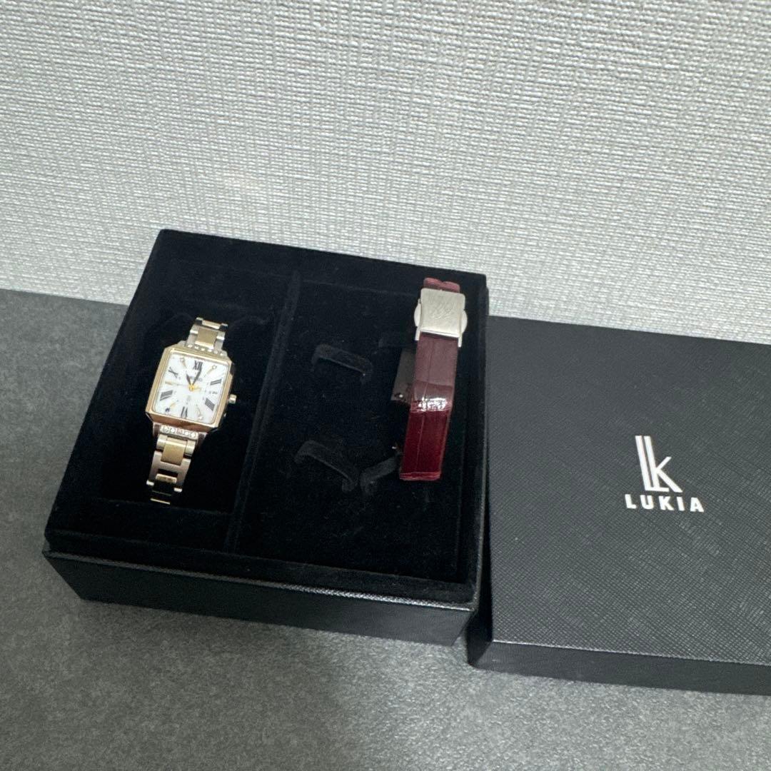 LUKIA クォーツ時計 シルバー/ゴールド