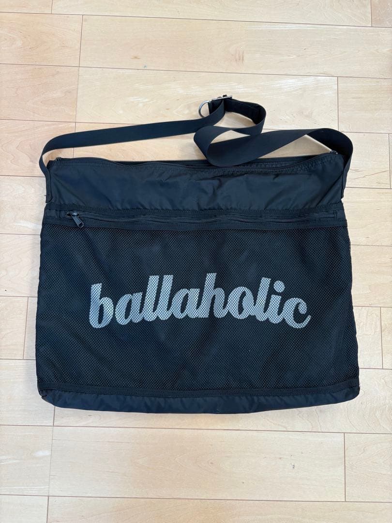 ボーラホリック　ショルダーバック　ブラック