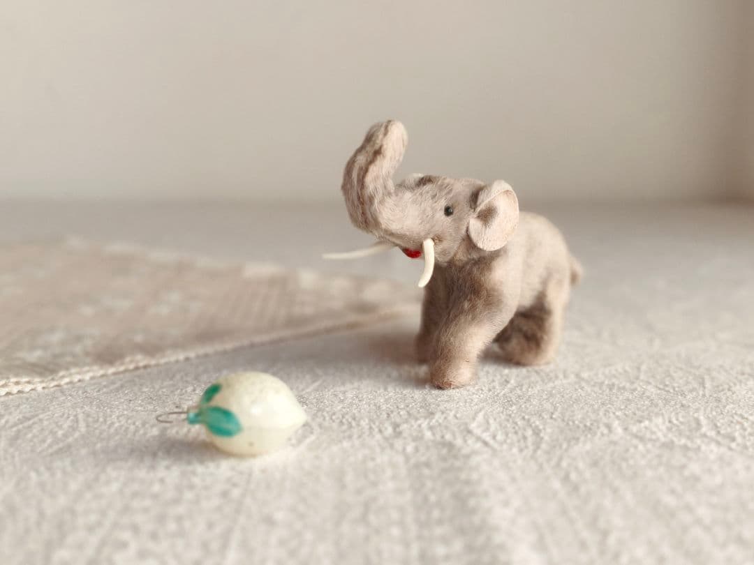 * vintage elephant ❀ * もふもふ 小さな 象さん