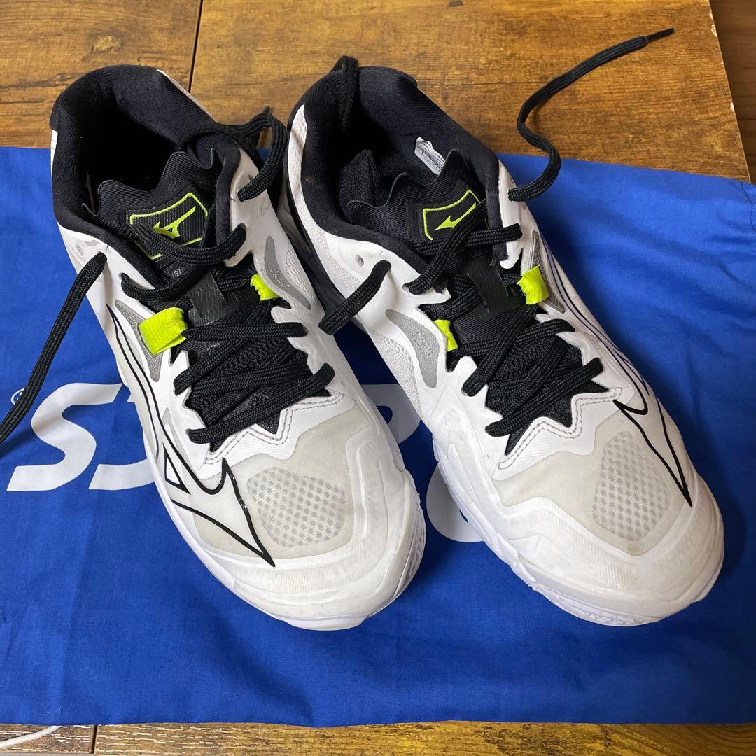 シューズ MIZUNO WAVE LIGHTNING Z8 24.0