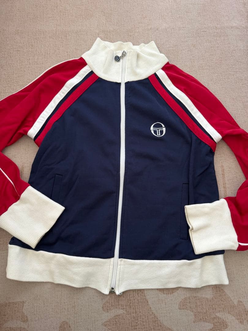 Tロゴ ハイネックジャージ ネイビー/レッド