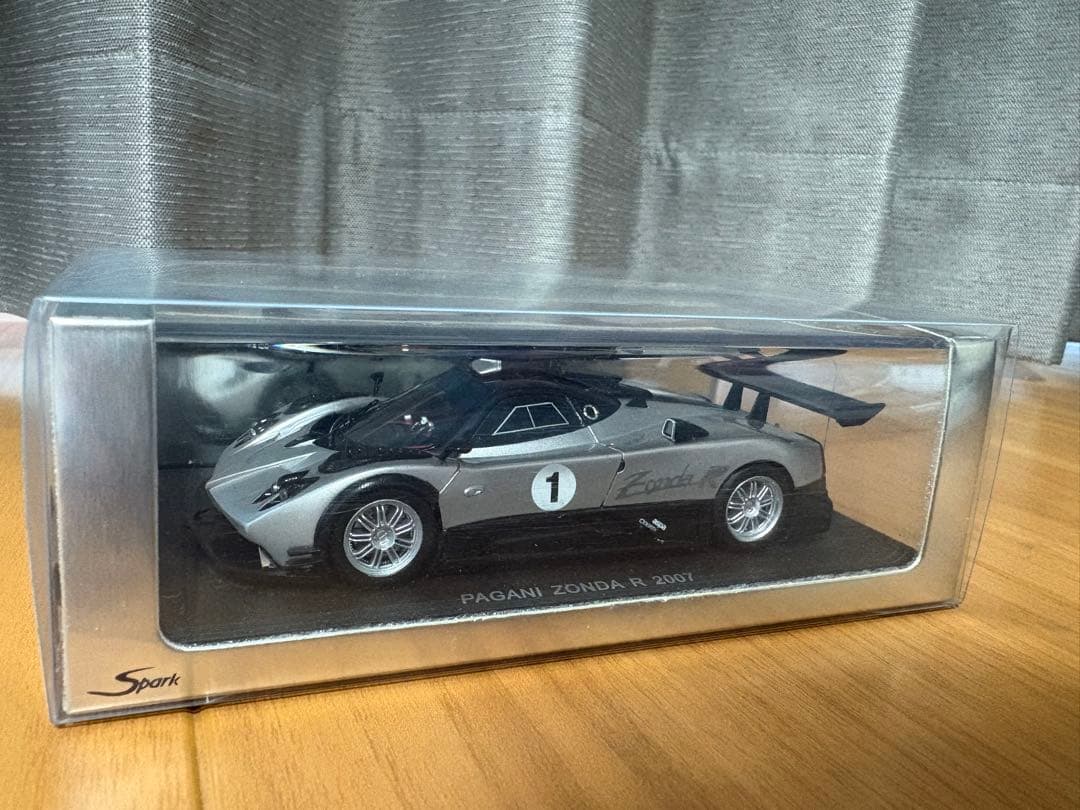Pagani Zonda R 2007 ミニカー 1/43
