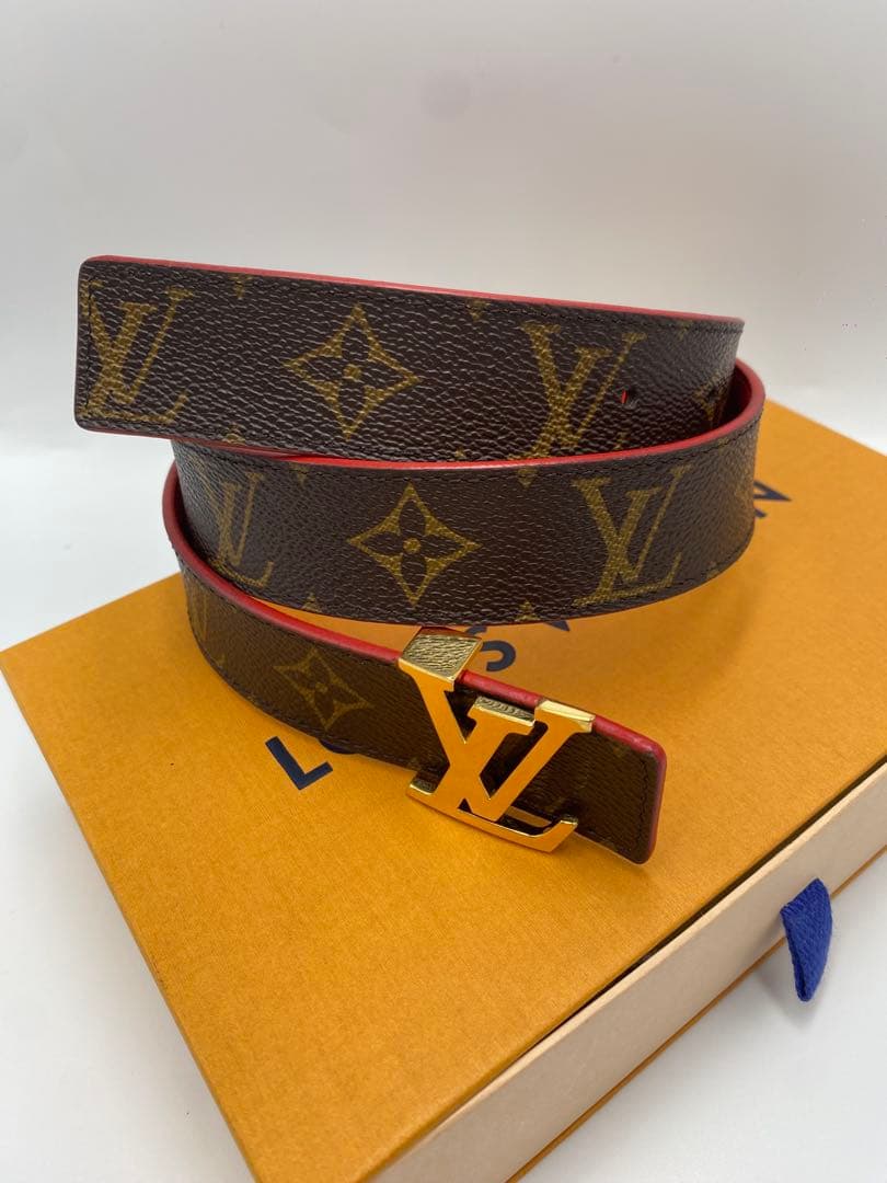 ルイヴィトン　ベルト　サンチュール　イニシャル　M9498　モノグラムLVレッド