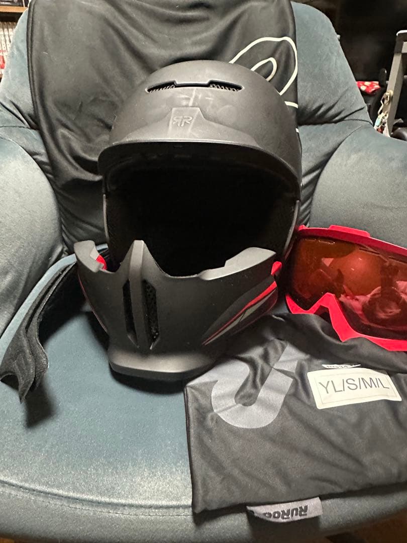 RuRoC RG1-DX CHAOS INFERNO ヘルメット　収納袋付