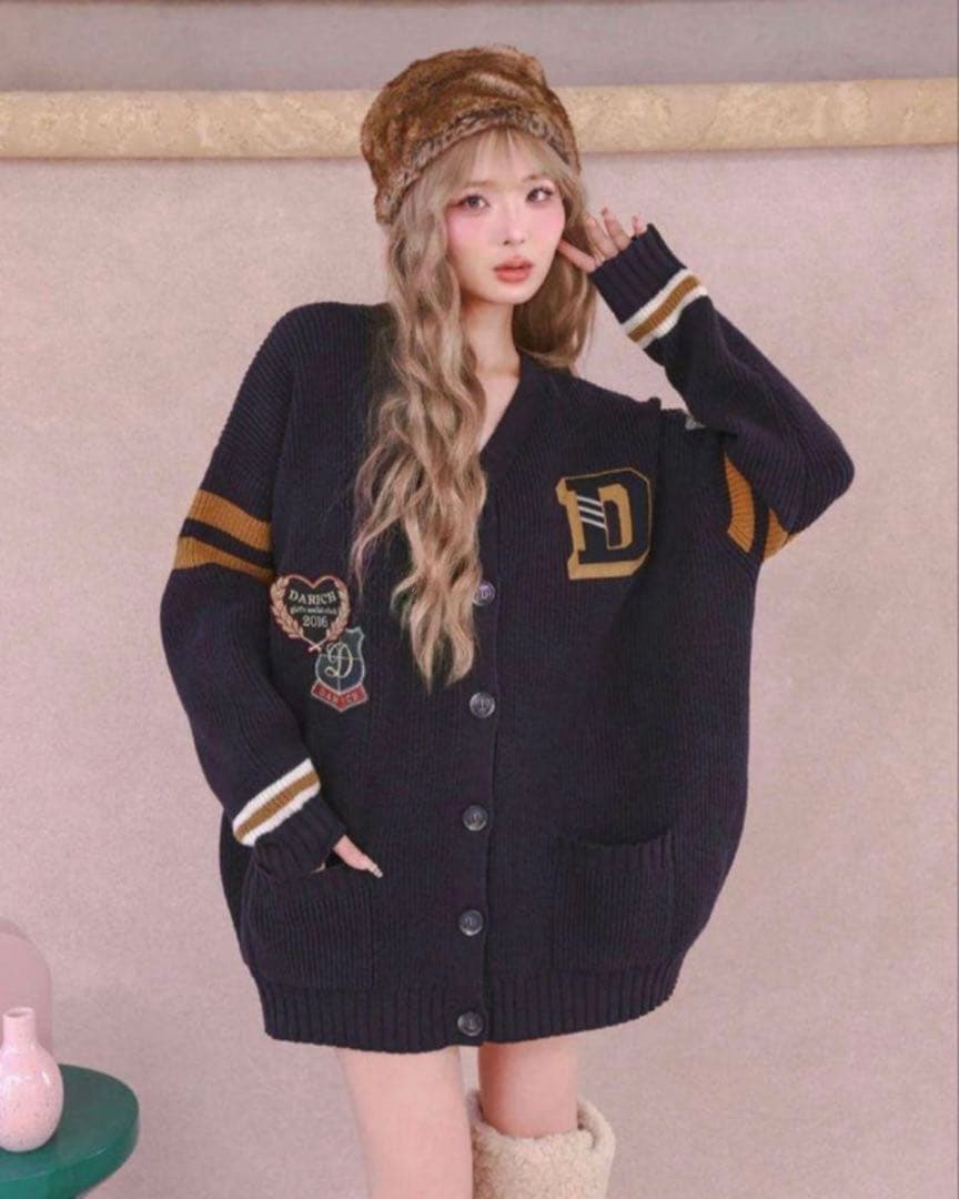 ダーリッチ カレッジワッペンVネックニットカーディガン