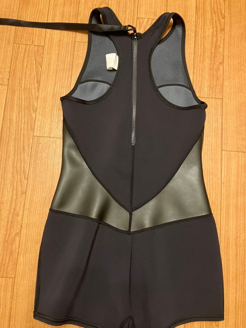 美品　ロキシーROXY ショートジョン　ウェットスーツ　レディース