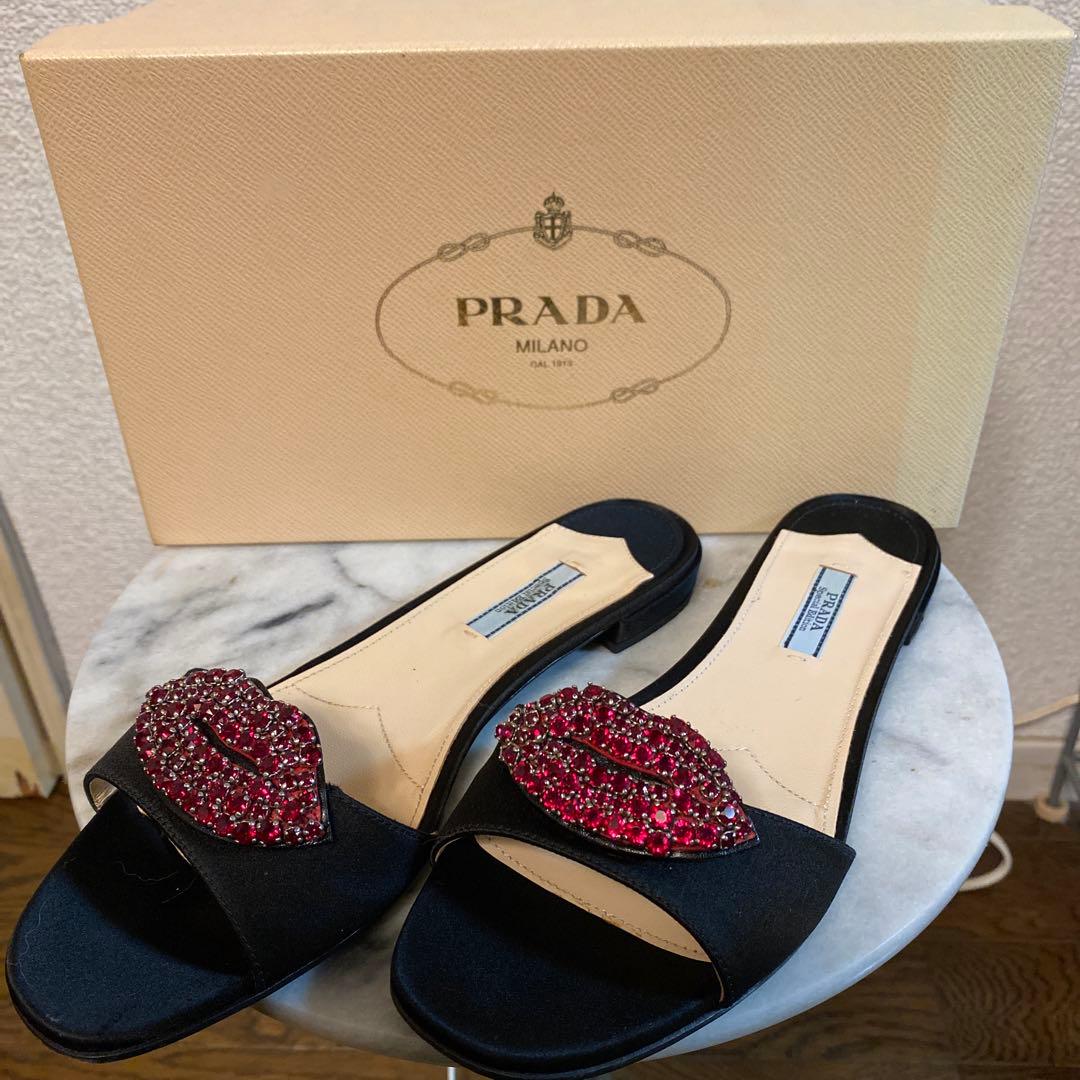 PRADA リップモチーフ ミュールサンダル