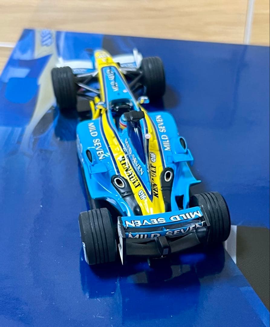 MINICHAMPS ルノー F1 R23 F・アロンソ マイルドセブン仕様