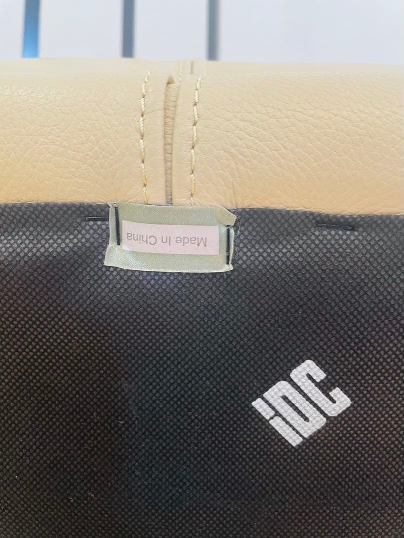 【高級】IDC大塚家具　レザー総革オットマン　オースチン