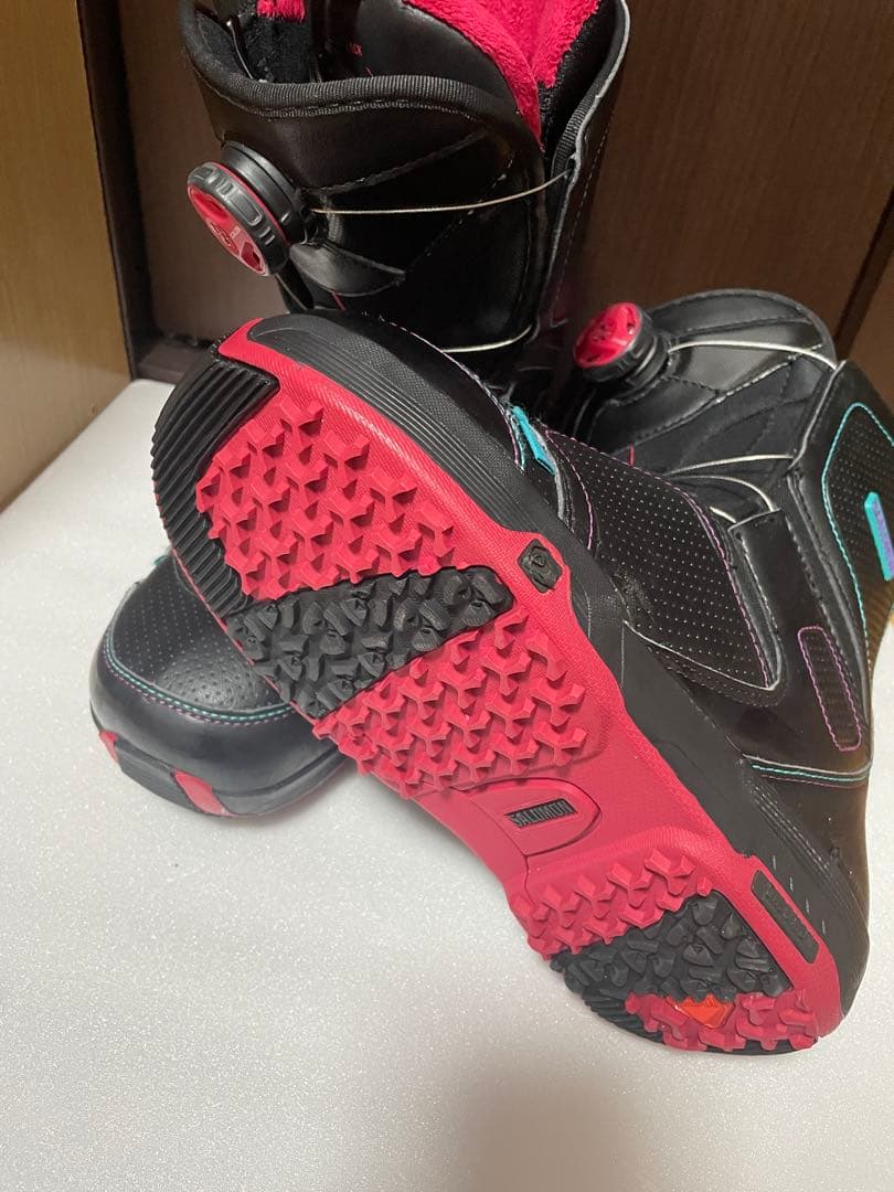 Salomon スノーボードブーツ 女性用 黒/ピンク 23