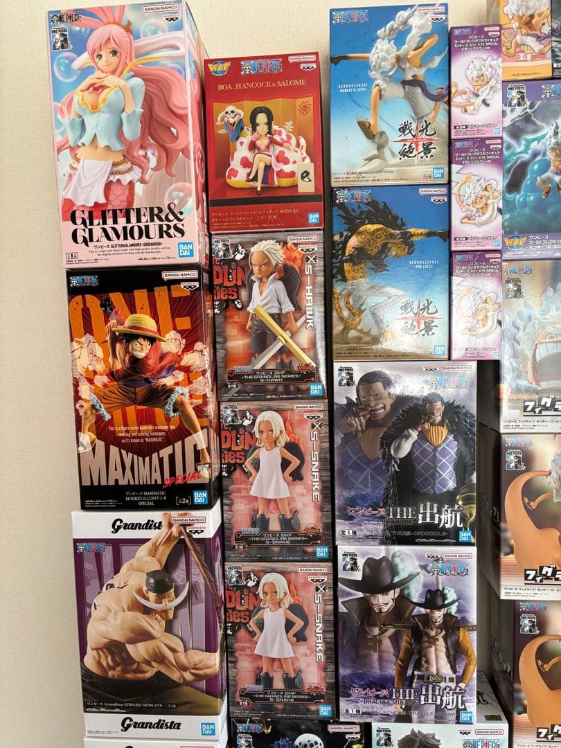 【新品未開封】　フィギュア77体まとめ売り　ワンピース　ドラゴンボール　その他
