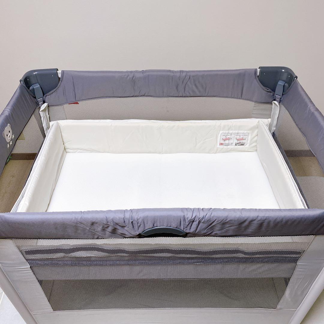アップリカ　ココネルエアーAB　グレー　ホワイト　ベビーベッド　ベビーサークル