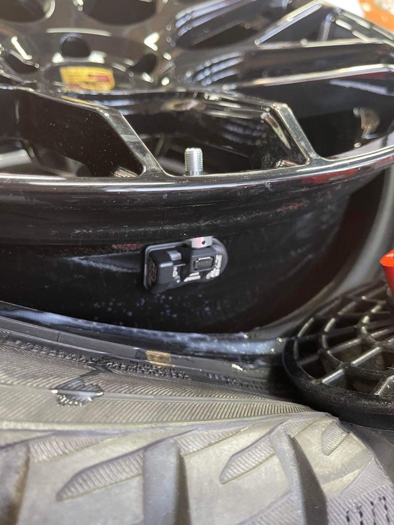 マカン専用設計ホイール 20インチ スタッドレス バリ溝付き 4本セット