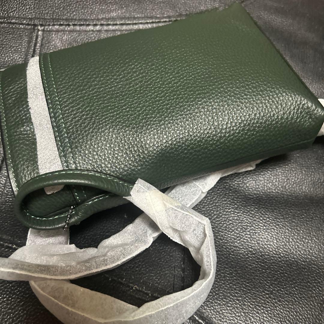 新品　コーチレザー スマホバック　ショルダーバッグ　携帯ポーチ