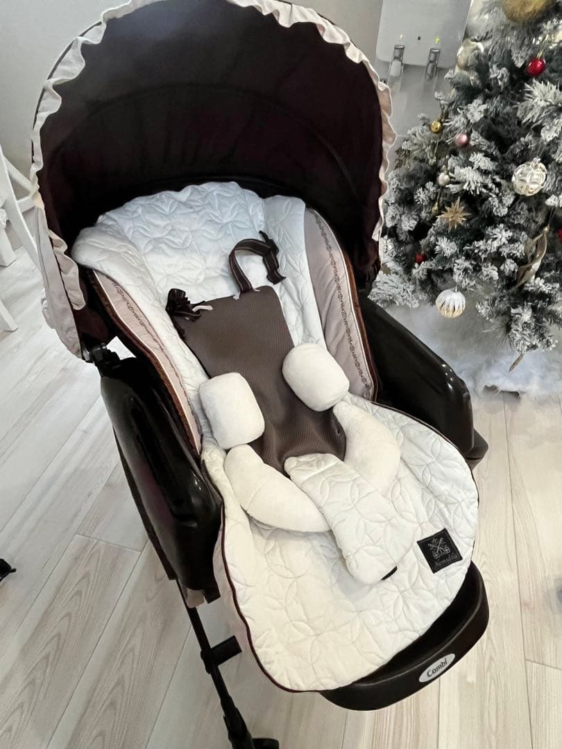 コンビ ハイローチェア　ネムリラ　オートスイングCWLネムリラATプレミアム