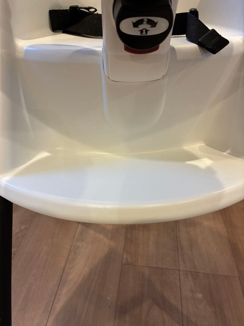 ベビービョルン　ハイチェア　ハーネス付き　取扱説明書・保証書付き