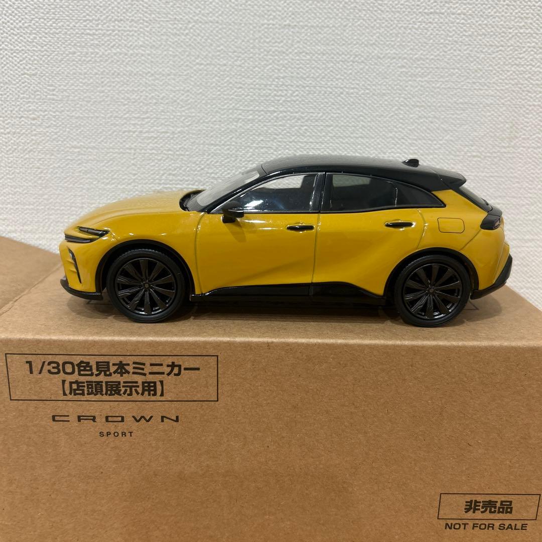 非売品　ミニカー　クラウンスポーツ