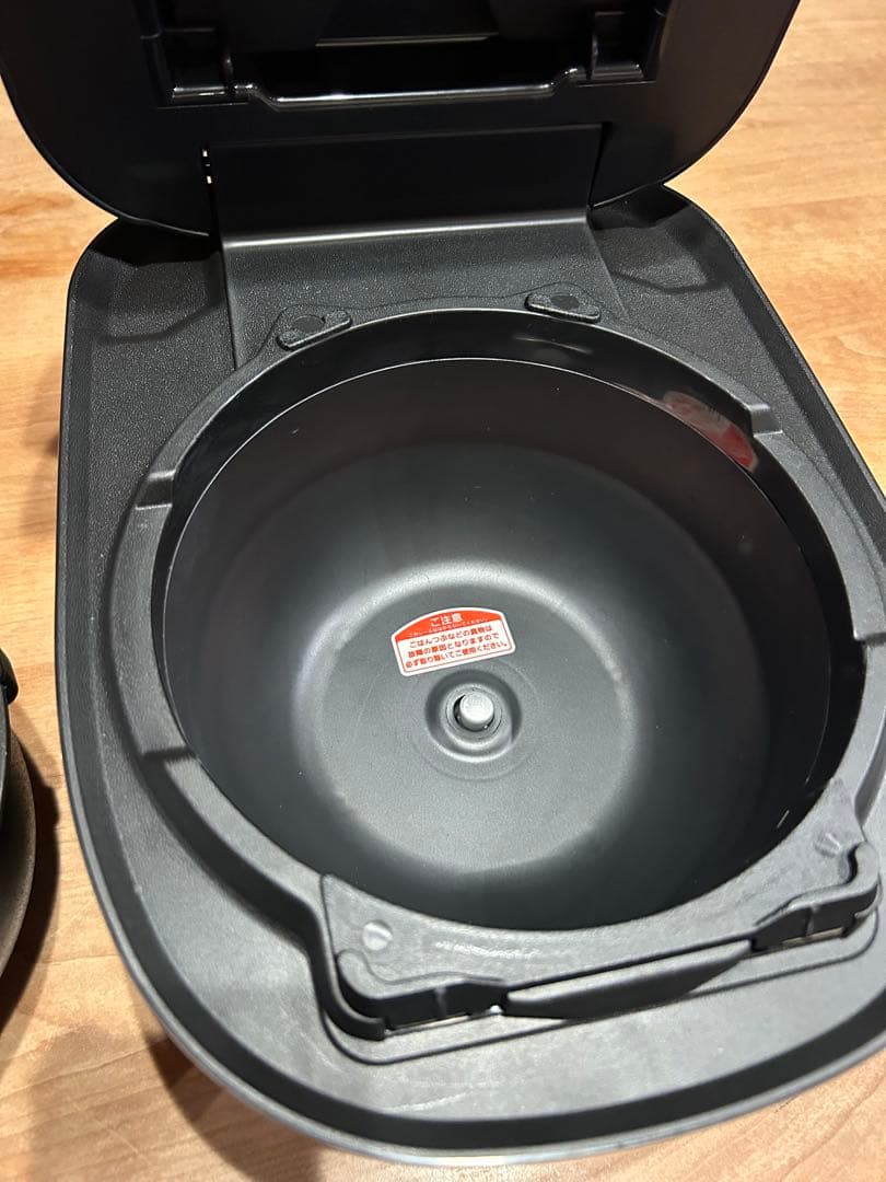 タイガー炊飯器　ご泡火炊き JPD-G060 2023年製