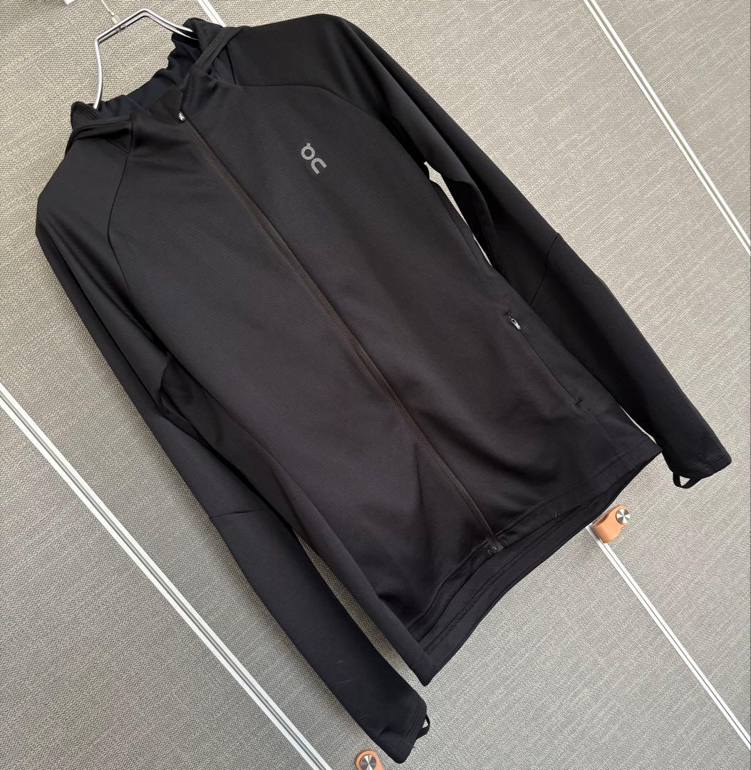 on Climate Zip Hoodie オン　クライメイトフーディブラック