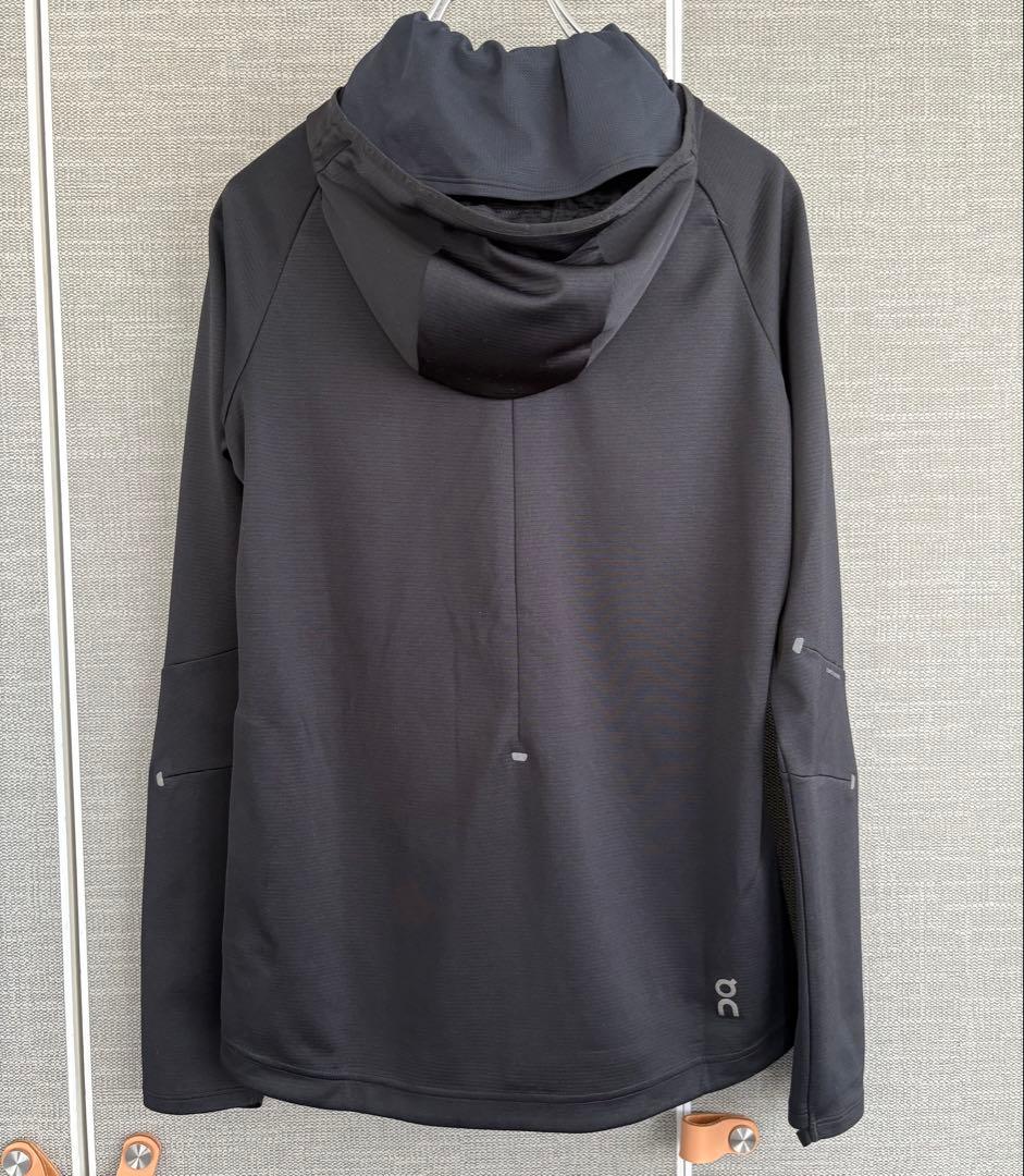 on Climate Zip Hoodie オン　クライメイトフーディブラック