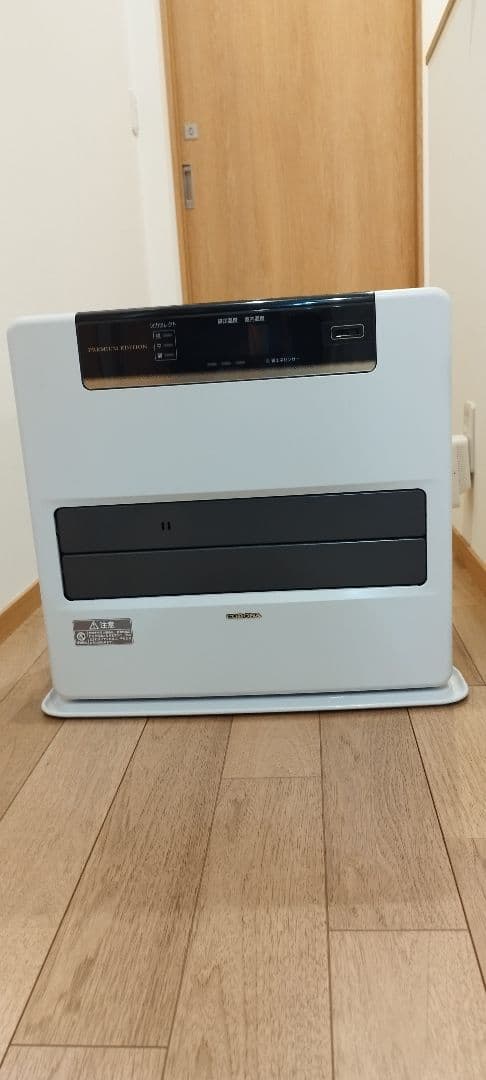 中古　コロナ 石油ファンヒーター FH-WZ5717BY ホワイト　2017年製