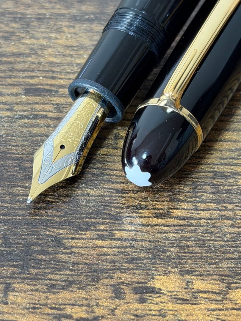 未使用に近い　149　18K ゴールド　三帯　デュマ型ペン芯　万年筆　M
