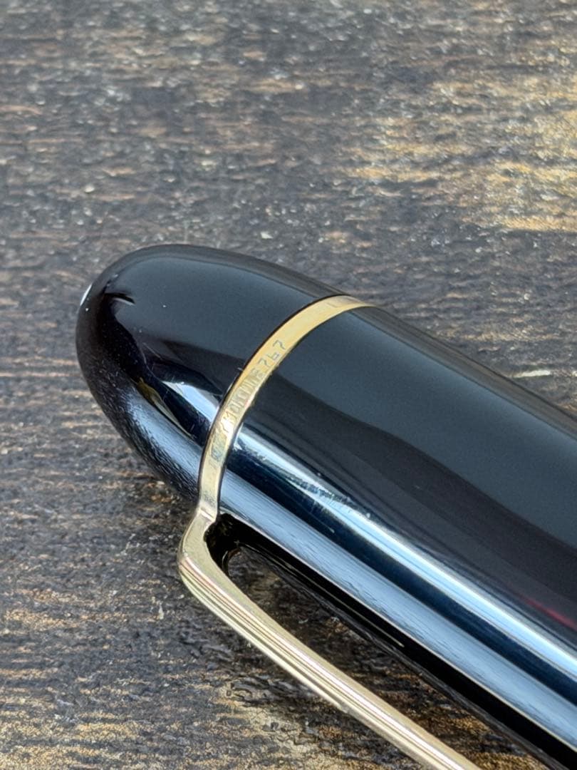 未使用に近い　149　18K ゴールド　三帯　デュマ型ペン芯　万年筆　M