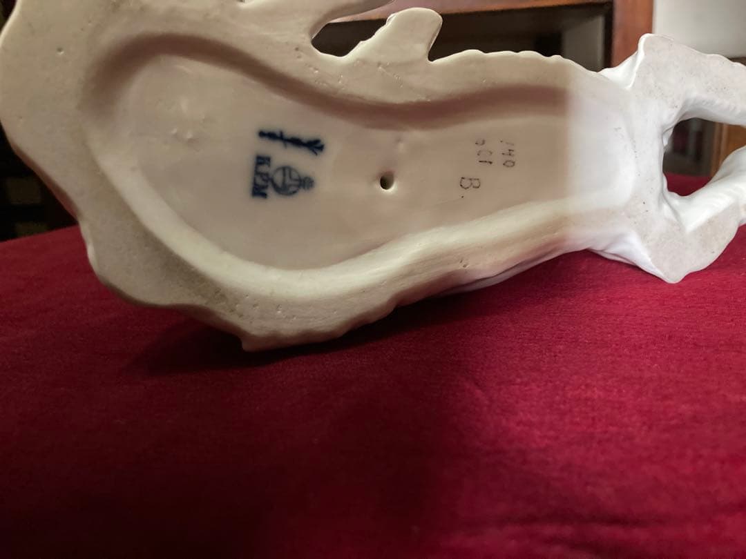 KPM ベルリン　フィギュリン　オブジェ　犬置物