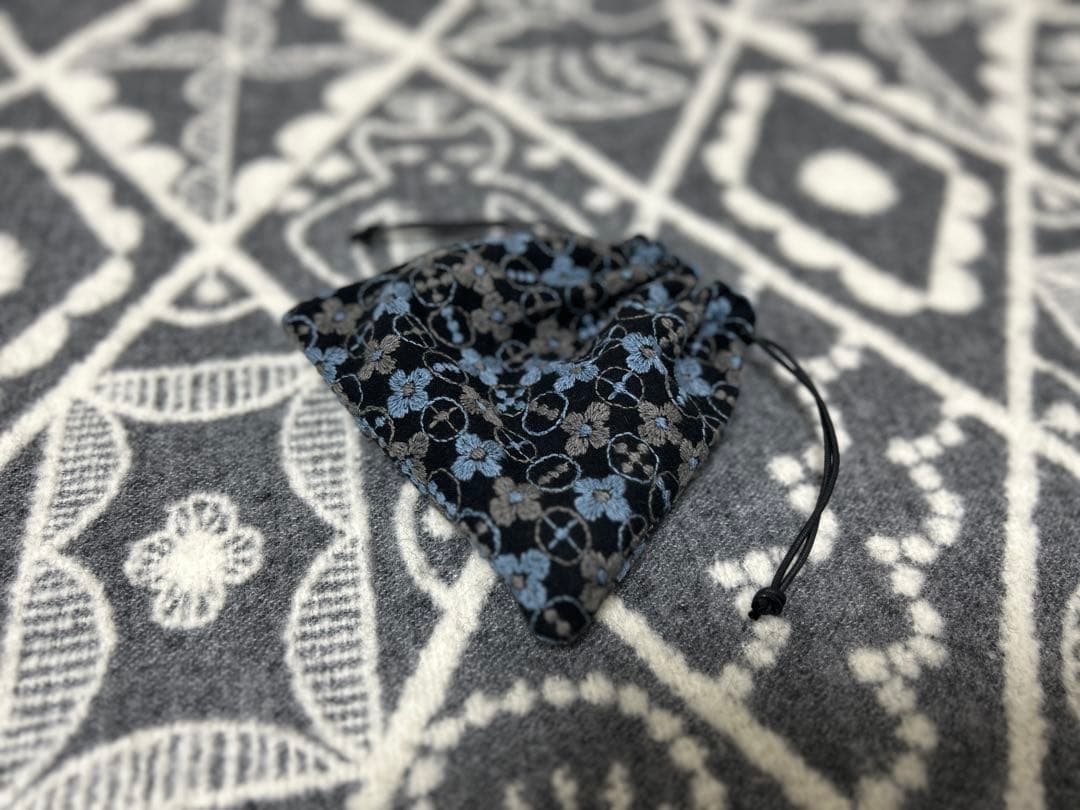 ①ekko 様 音の絵 ペラペラヨメナ ブラウン/ブラック