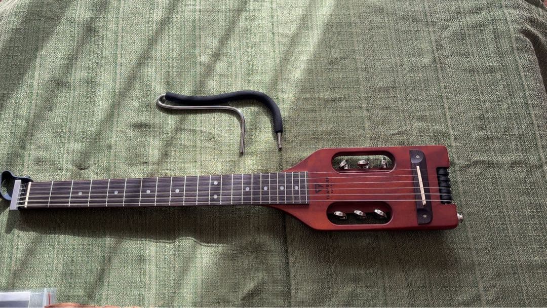 Traveler Guitar Ultra-Light ブラウン　【値下げ】