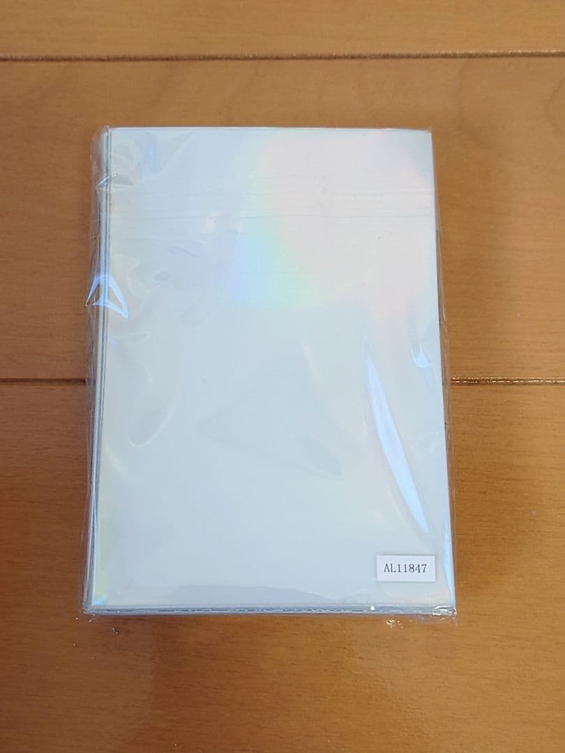 遊戯王　閃光の波動　公式　白スリーブ　プロテクター　新品　未開封