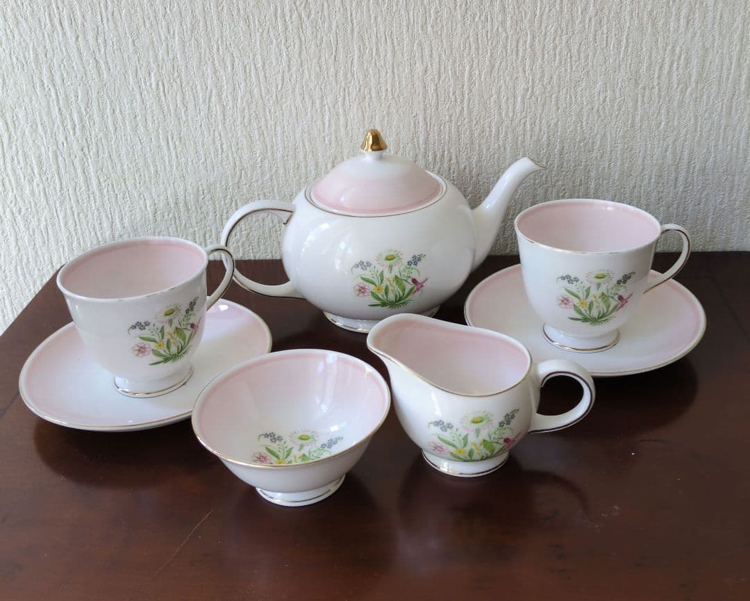 スージークーパー＊ロマンス２人用ティーセット＊ピンク