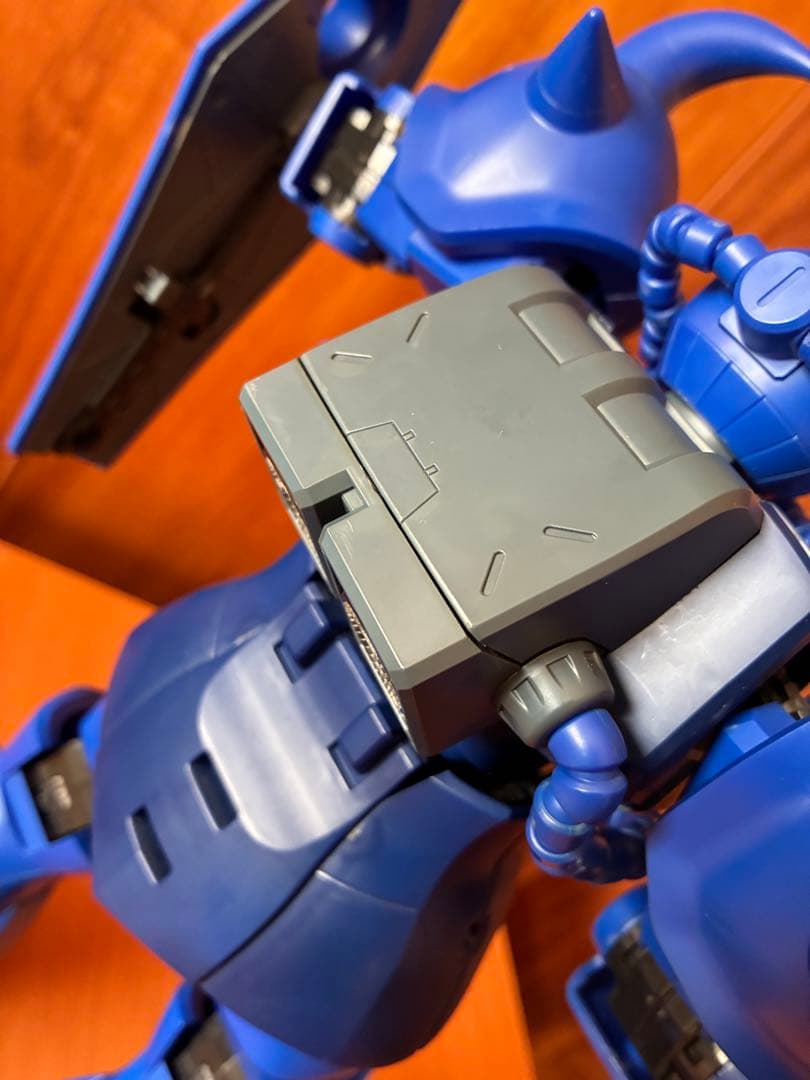 HY2M 1/60 MS-07B グフ【組立済み】