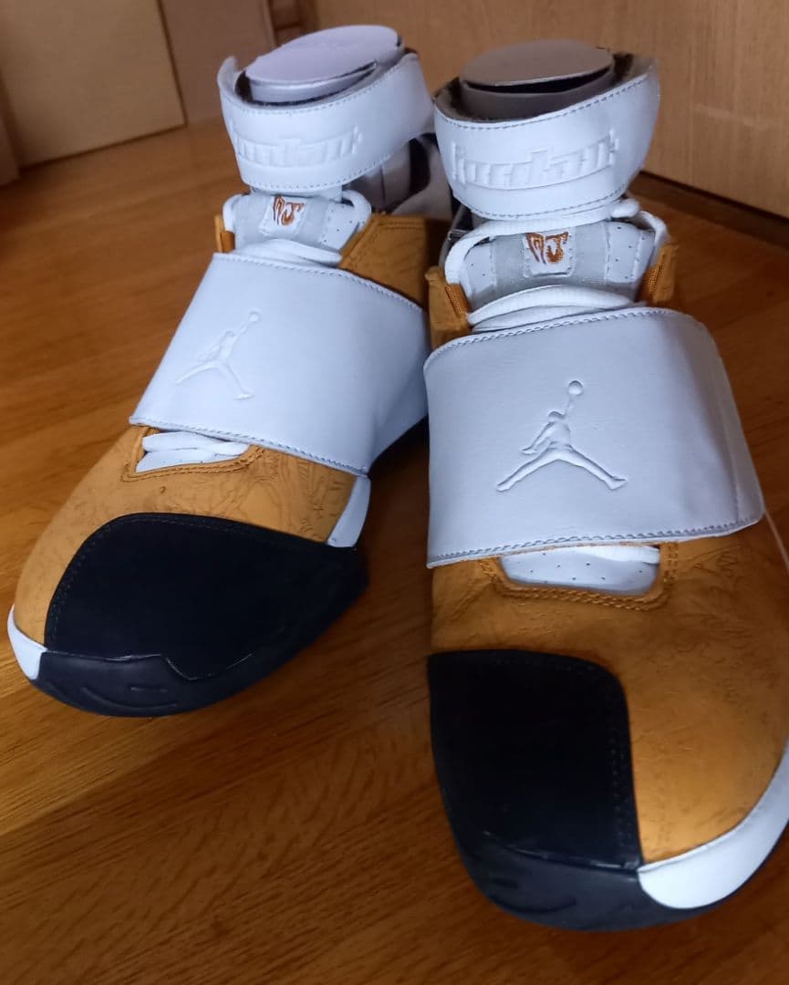 値下げ　未使用AirJordan xx(20)20周年モデル白/黄金/黒