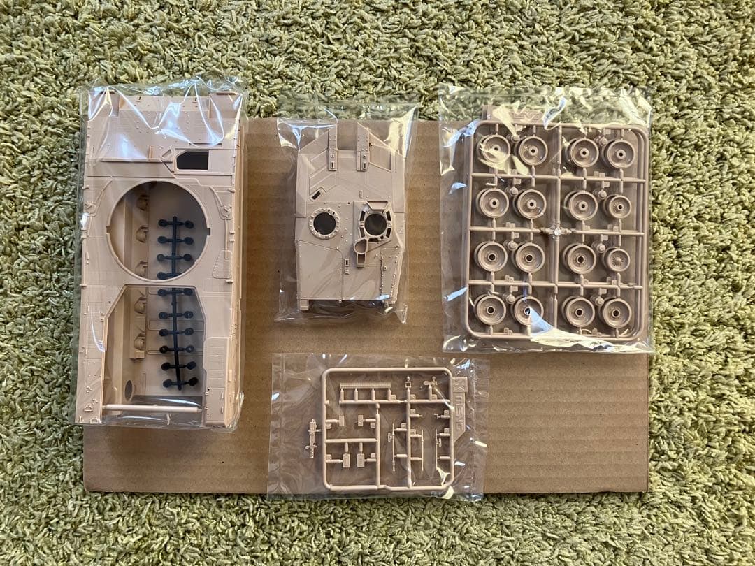 未組立新品 モンモデル　LEOPARD2A7+ ディティールアップパーツセット