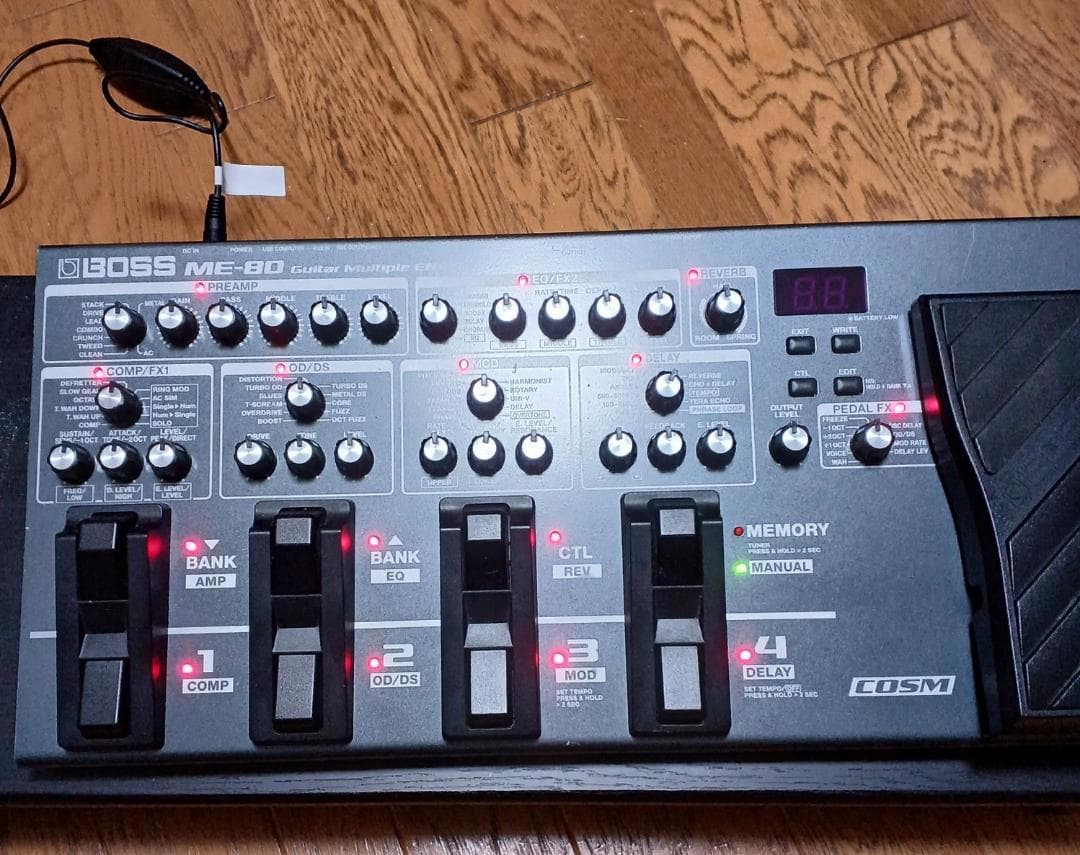 【BOSS ME-80】アダプター付き ギター用マルチエフェクター