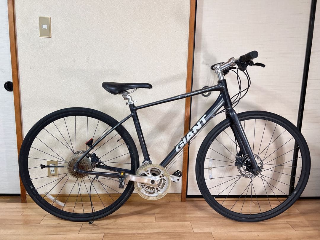 GIANT ESCAPE DISC クロスバイク　ジャイアント