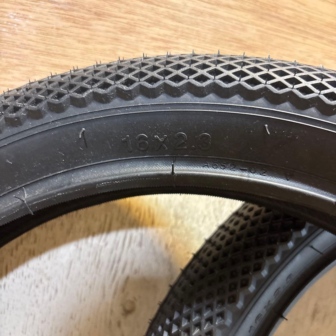 VANS x CULT TIRE BMX タイヤ 16” x 2.3” ブラック