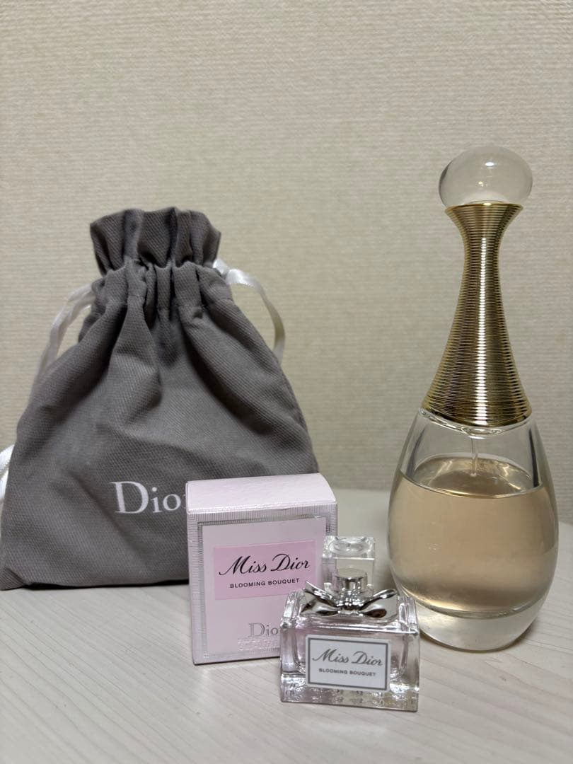 DIOR 香水セット　巾着付き♪