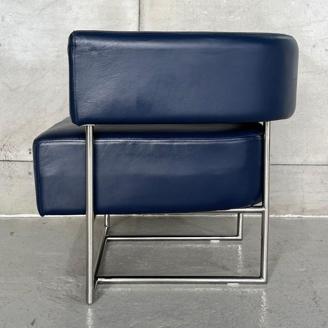 合皮クラブチェア◎ モダンデザインラウンジチェア／低座面／店舗・サロン・書斎