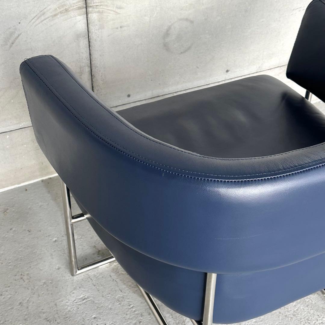 合皮クラブチェア◎ モダンデザインラウンジチェア／低座面／店舗・サロン・書斎