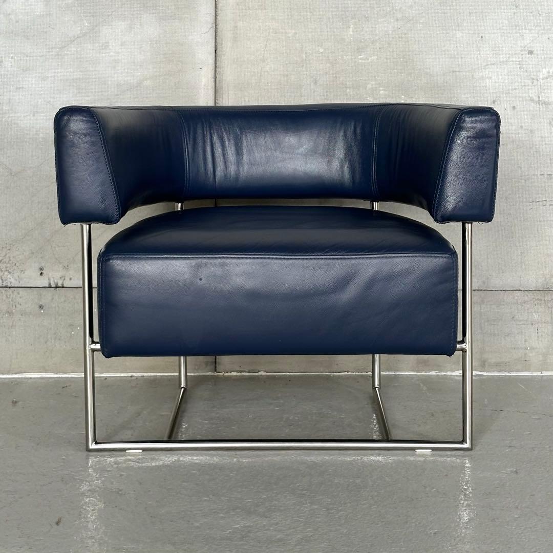 合皮クラブチェア◎ モダンデザインラウンジチェア／低座面／店舗・サロン・書斎