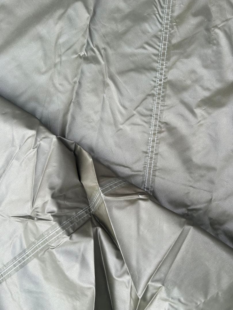 【美品】ナショナルジオグラフィック BASE CAMP T-4