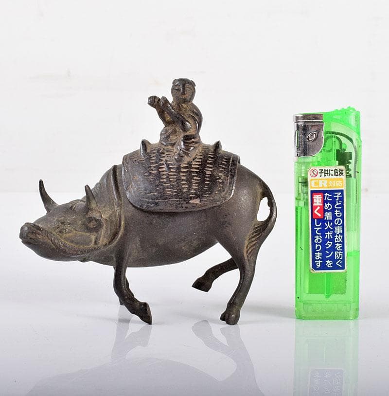 中国　古銅宣徳銅　牛に唐子　のったり香炉　置物　V　R4228