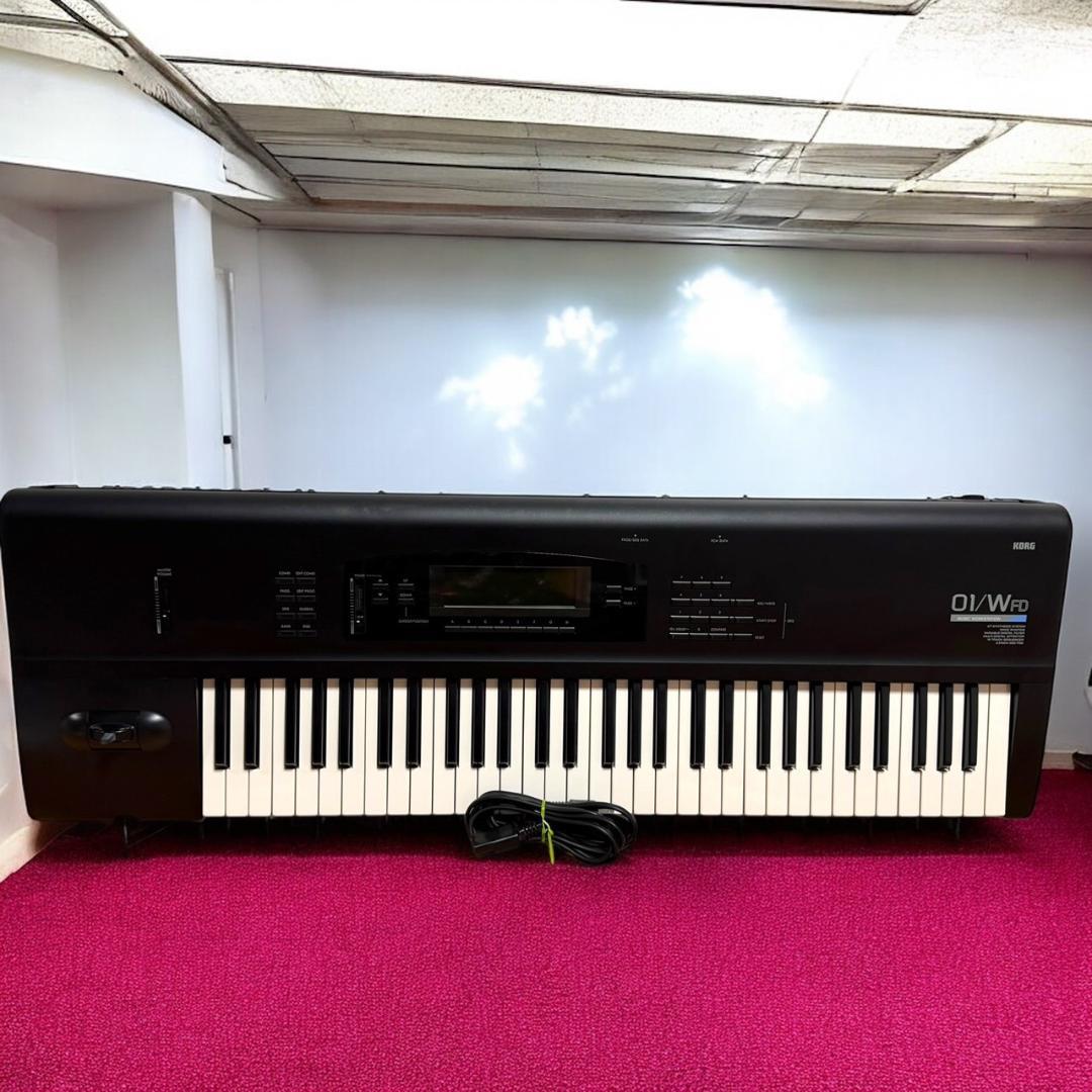 ☆美品 コルグ 01/W FD 61鍵 シンセサイザー ワークステーション