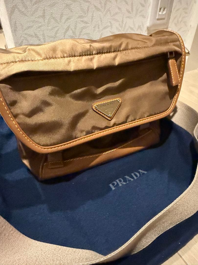 PRADA ブラウン ナイロンショルダーバッグ