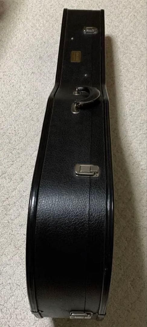 YAMAHA ヤマハ　FG-200 アコースティックギター　ハードケース付き