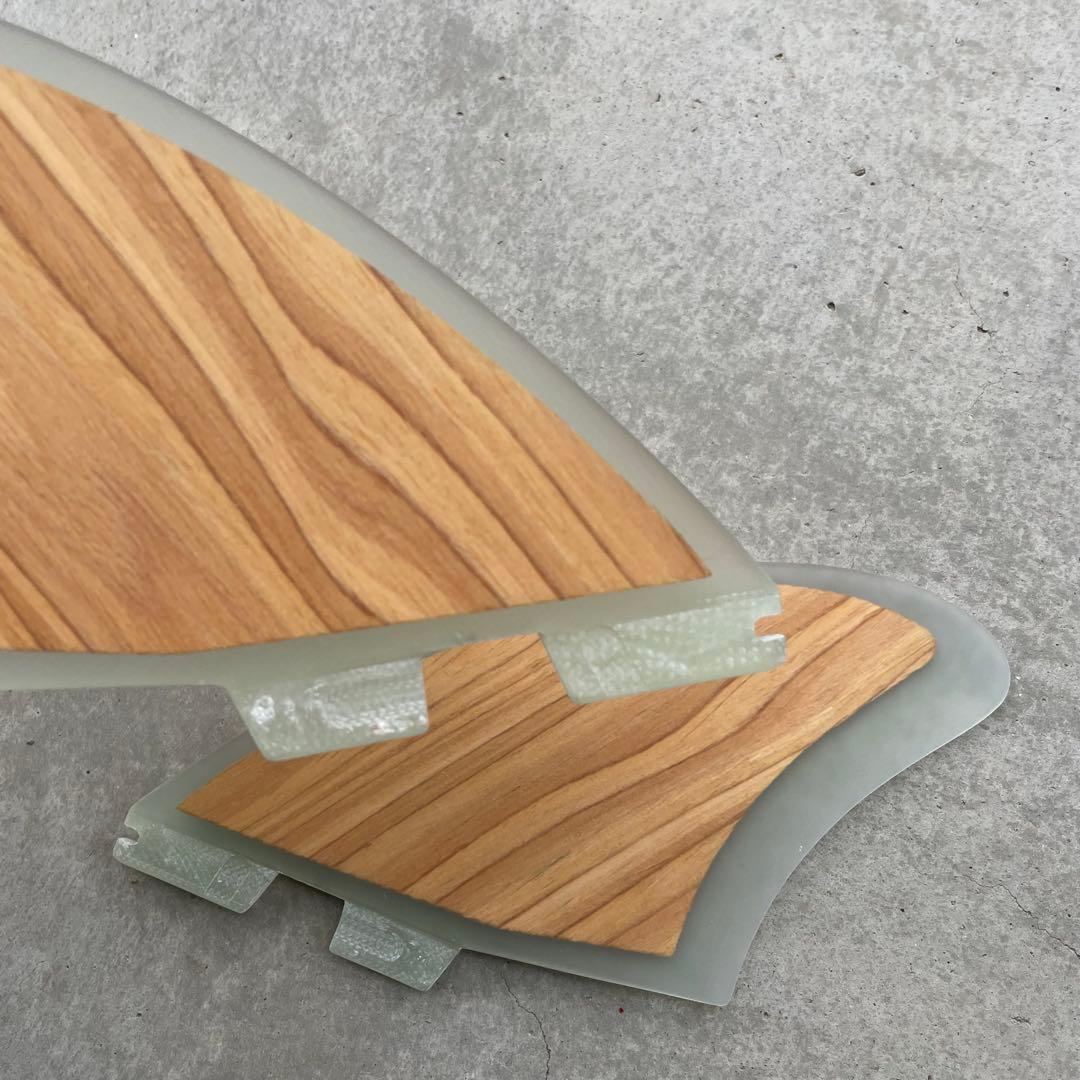 キールフィン　サーフィン　FCS2 フィッシュ　ツインフィン　ショートボード