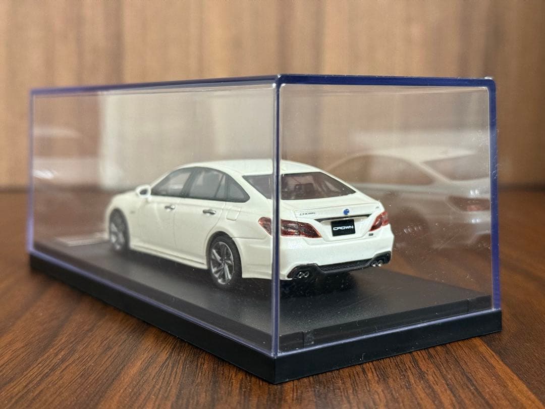 トヨタ クラウン 220系1/43ミニカー　MARK43