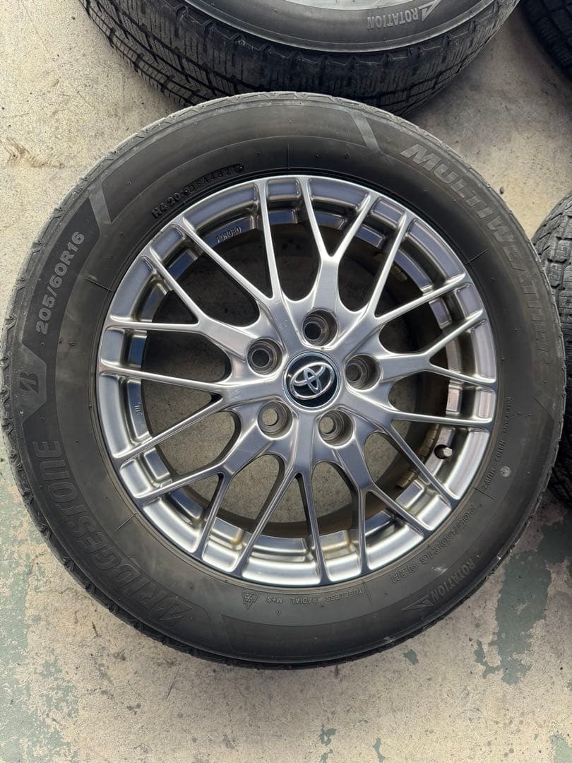 Makiya様80ノア　純正アルミホイール　BBS 205/55R16 鍛造